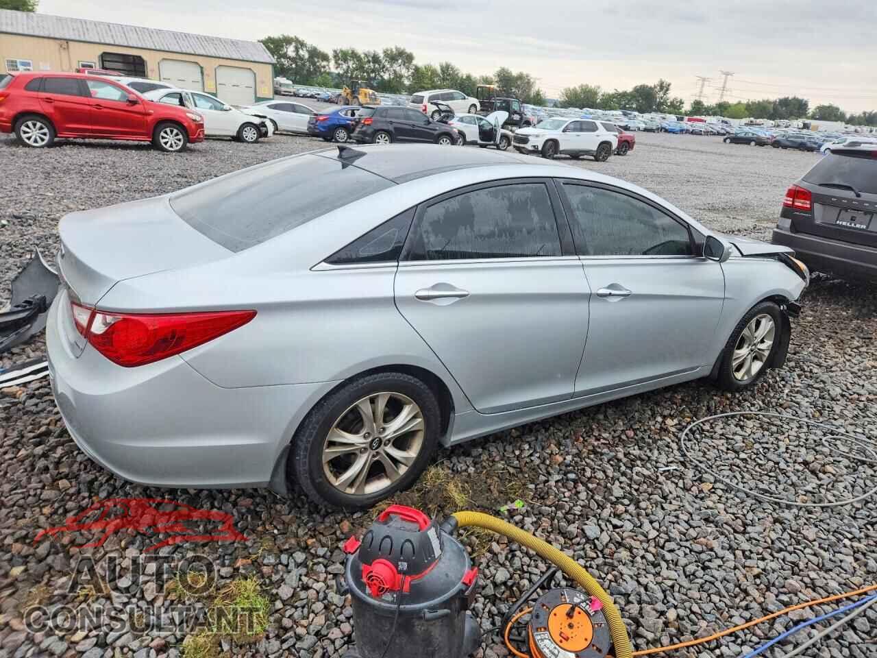 HYUNDAI SONATA 2013 - 5NPEC4AC4DH613020