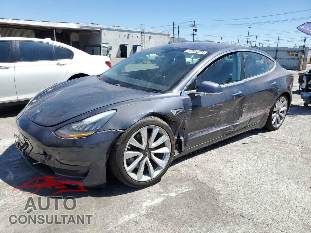 TESLA MODEL 3 2019 - 5YJ3E1EB5KF194687
