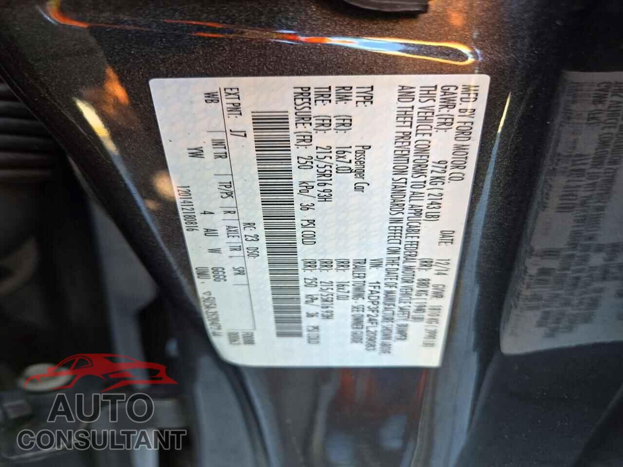 FORD FOCUS 2015 - 1FADP3F24FL209083