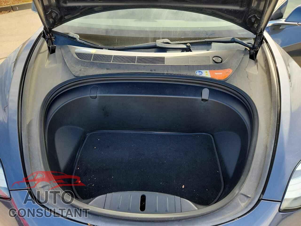 TESLA MODEL 3 2017 - 5YJ3E1EA9HF000663