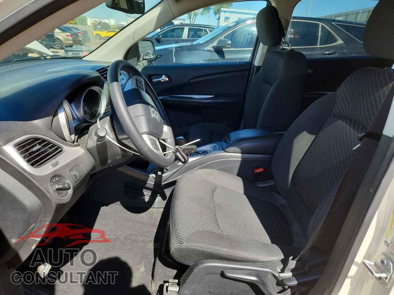 DODGE JOURNEY 2018 - 3C4PDCBG0JT508004