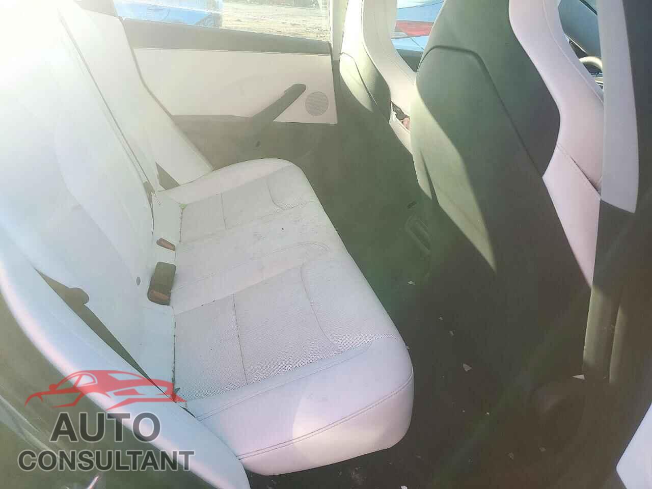 TESLA MODEL 3 2025 - 5YJ3E1ET0SF926510