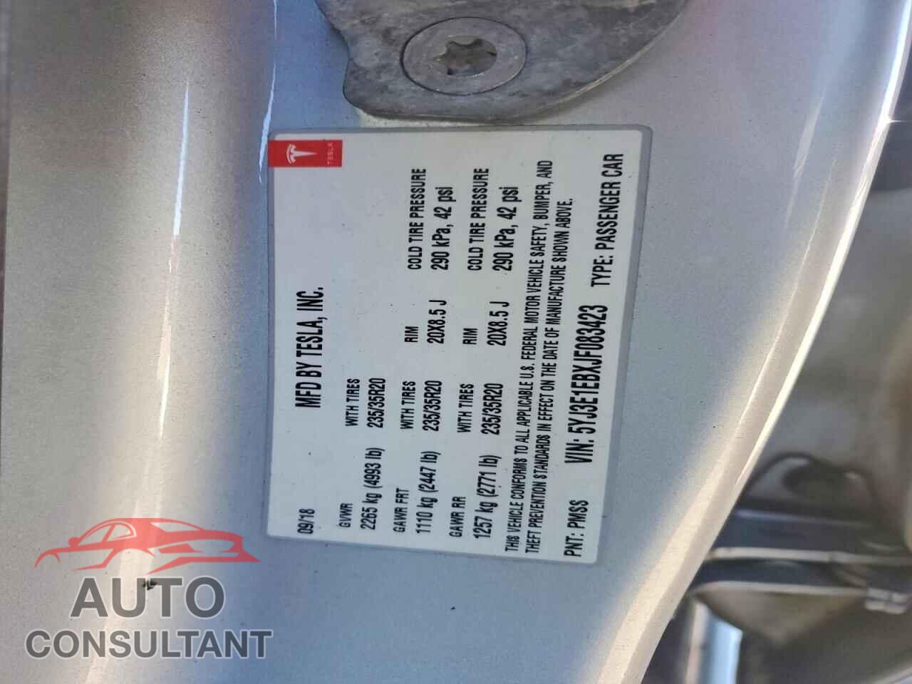 TESLA MODEL 3 2018 - 5YJ3E1EBXJF083423