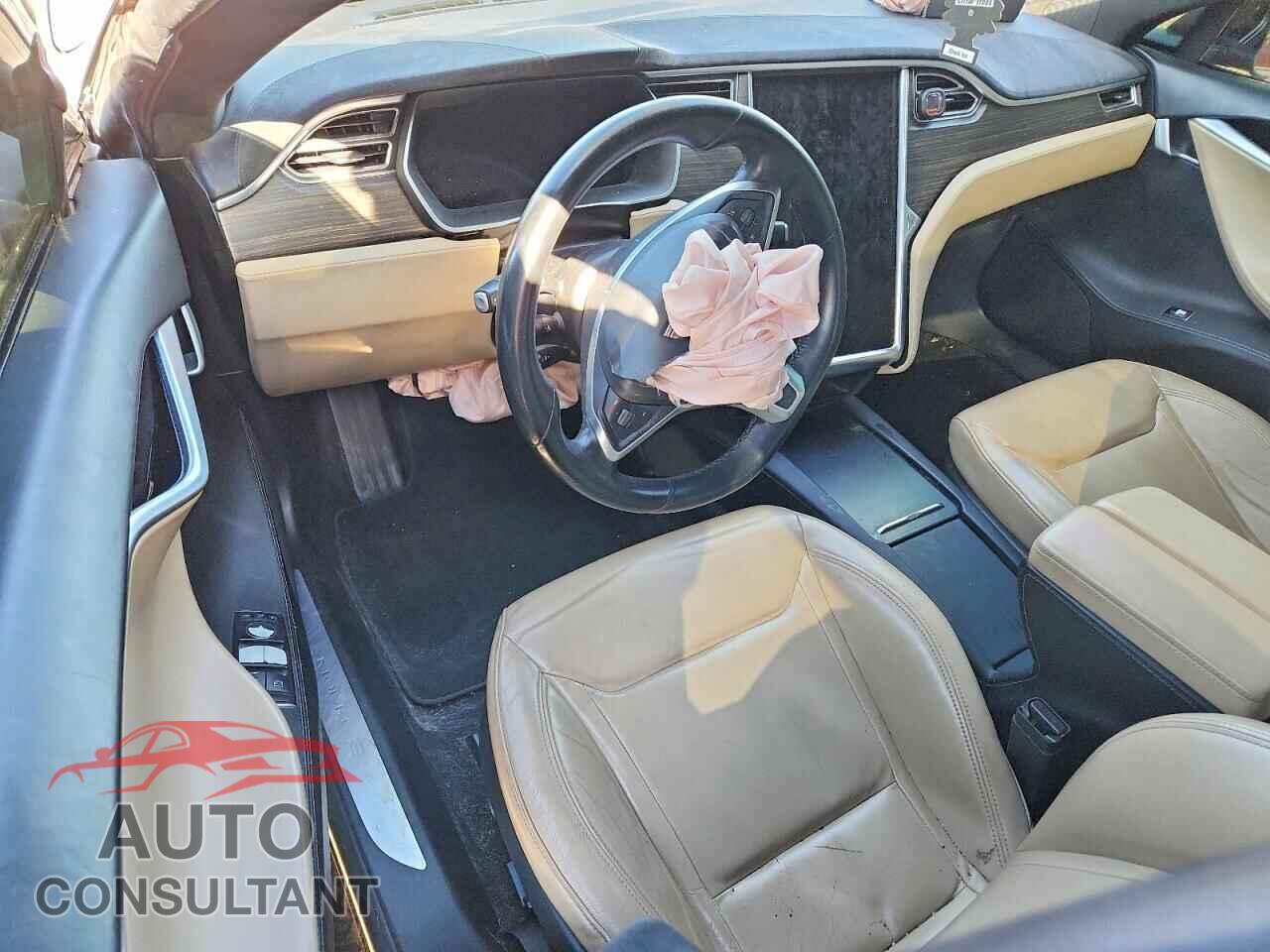 TESLA MODEL S 2015 - 5YJSA1E25FF108601