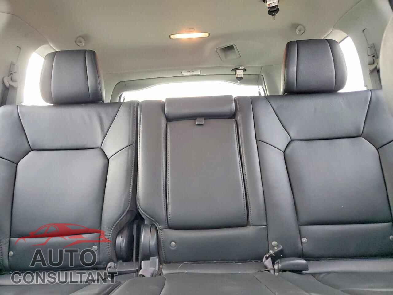 HONDA PILOT 2015 - 5FNYF4H53FB036316