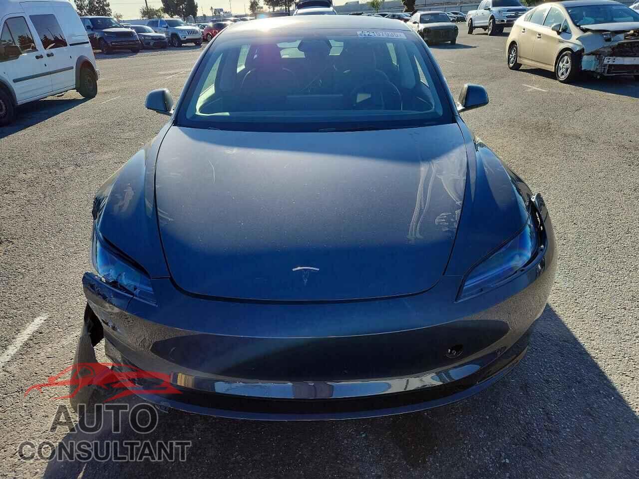 TESLA MODEL 3 2025 - 5YJ3E1EA3SF038252