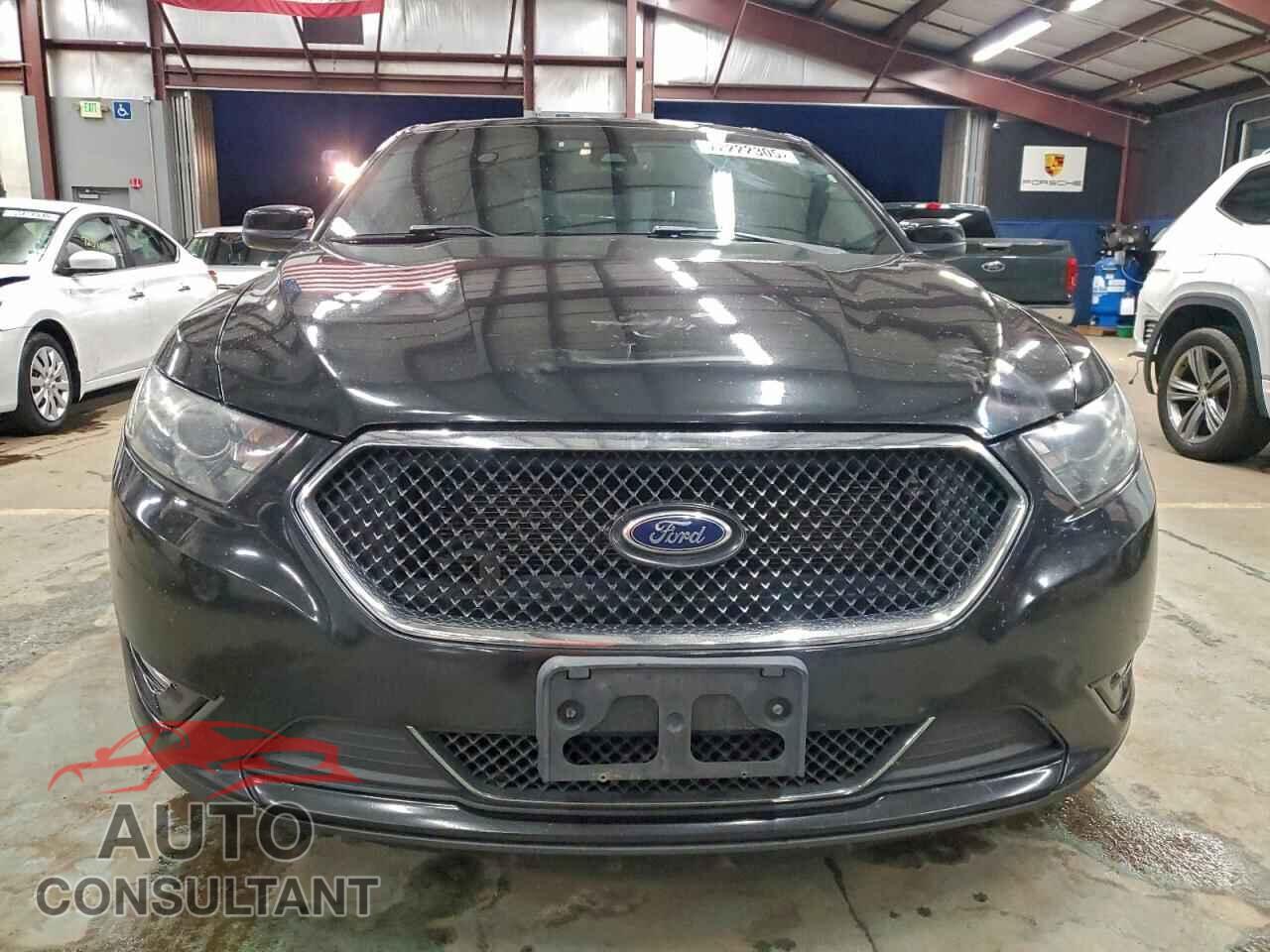 FORD TAURUS 2015 - 1FAHP2KT7FG187843