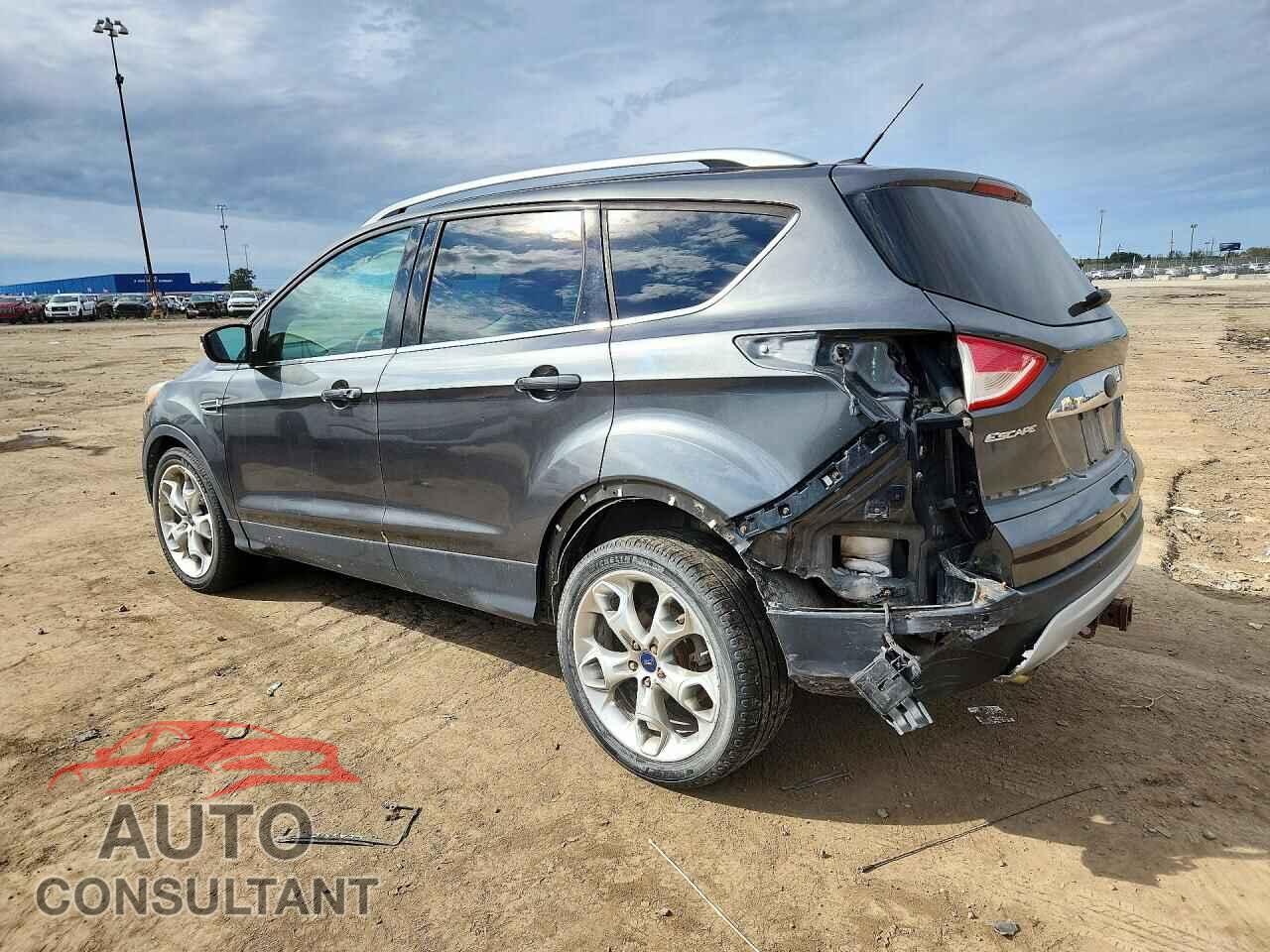 FORD ESCAPE 2015 - 1FMCU0J98FUB75639