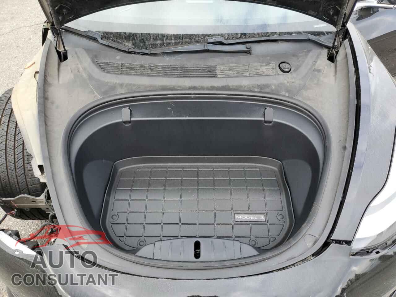 TESLA MODEL 3 2018 - 5YJ3E1EA7JF151703