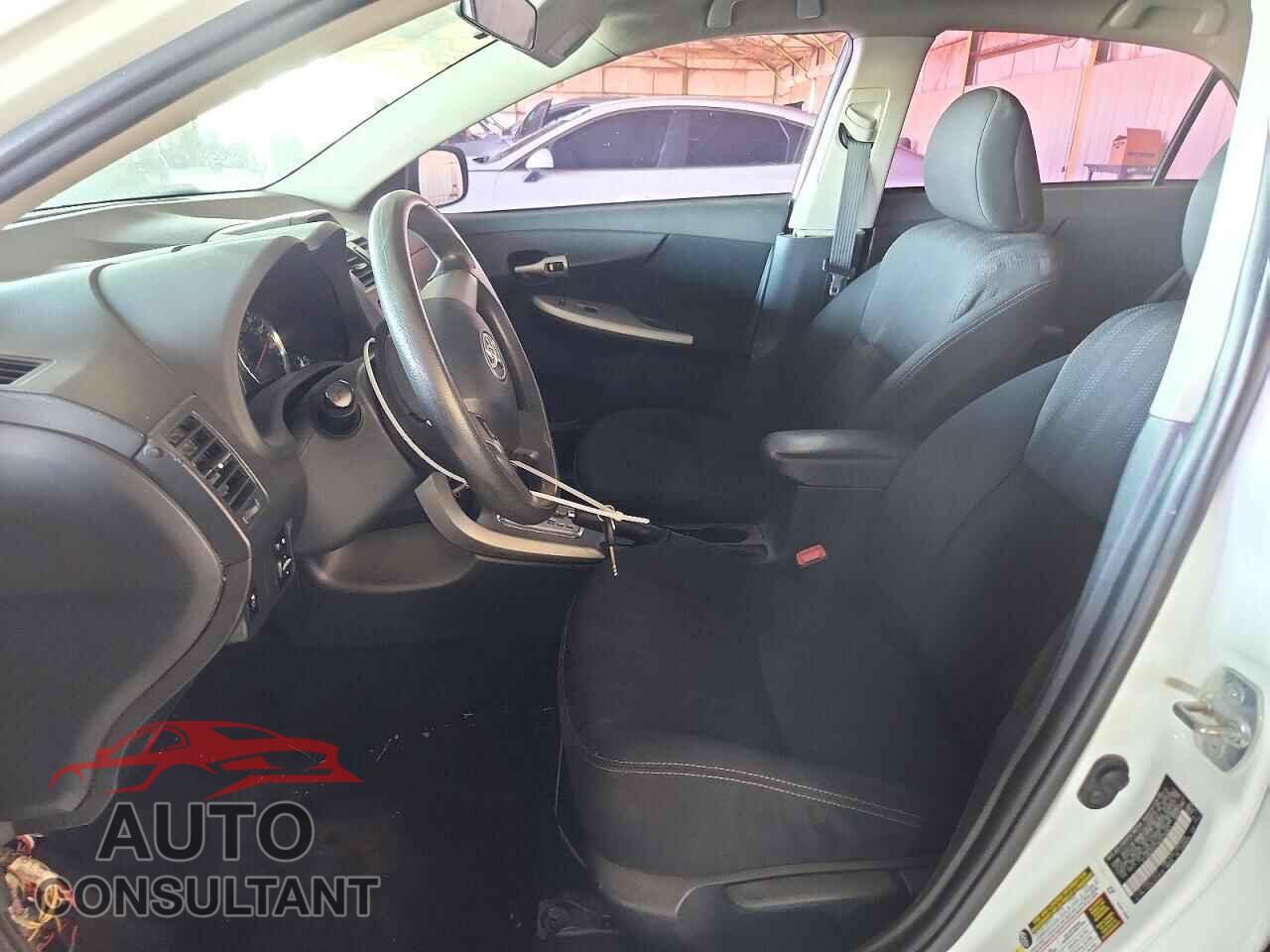 TOYOTA COROLLA 2013 - 2T1BU4EE1DC010041