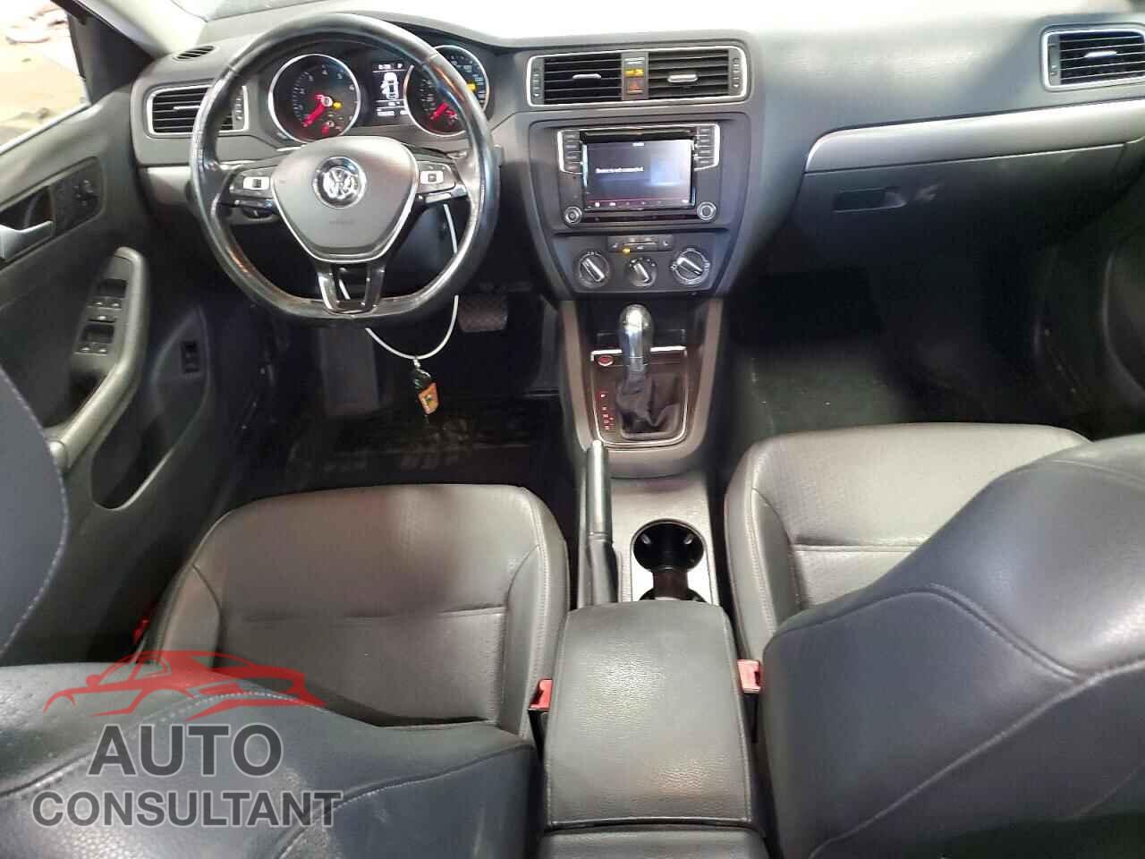 VOLKSWAGEN JETTA 2017 - 3VWDB7AJ9HM286688