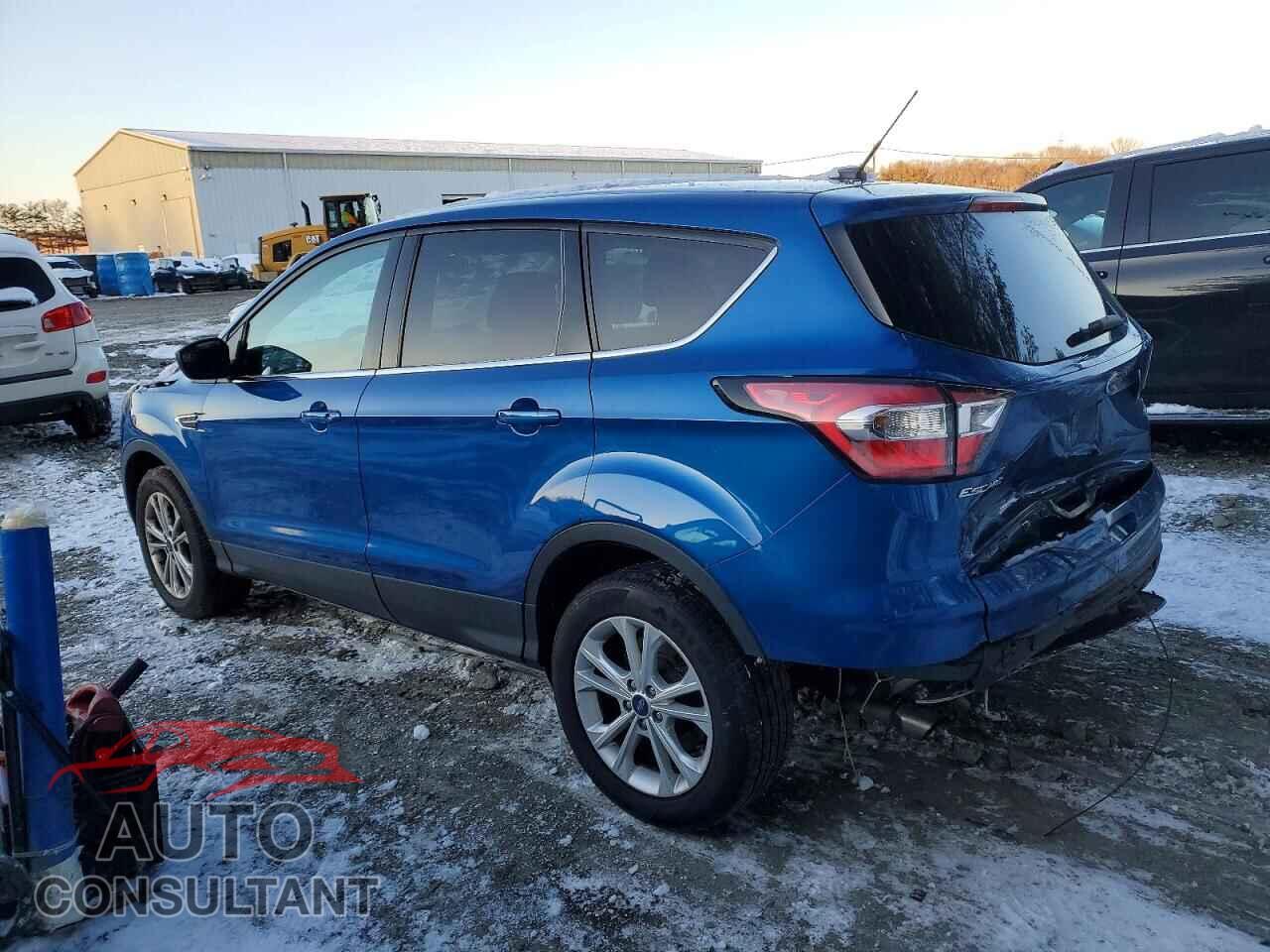 FORD ESCAPE 2017 - 1FMCU9GD1HUD02413