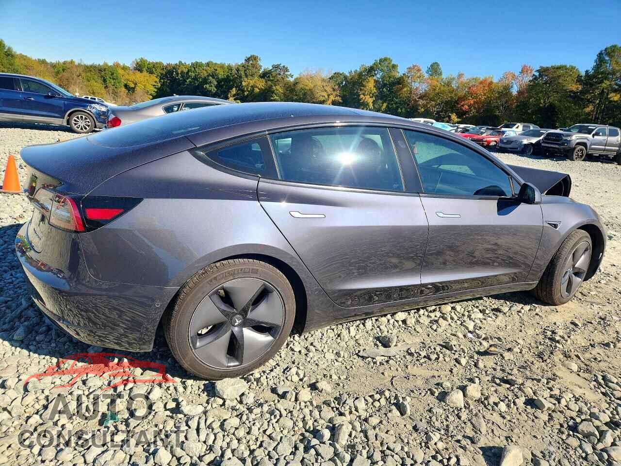 TESLA MODEL 3 2018 - 5YJ3E1EB3JF145731