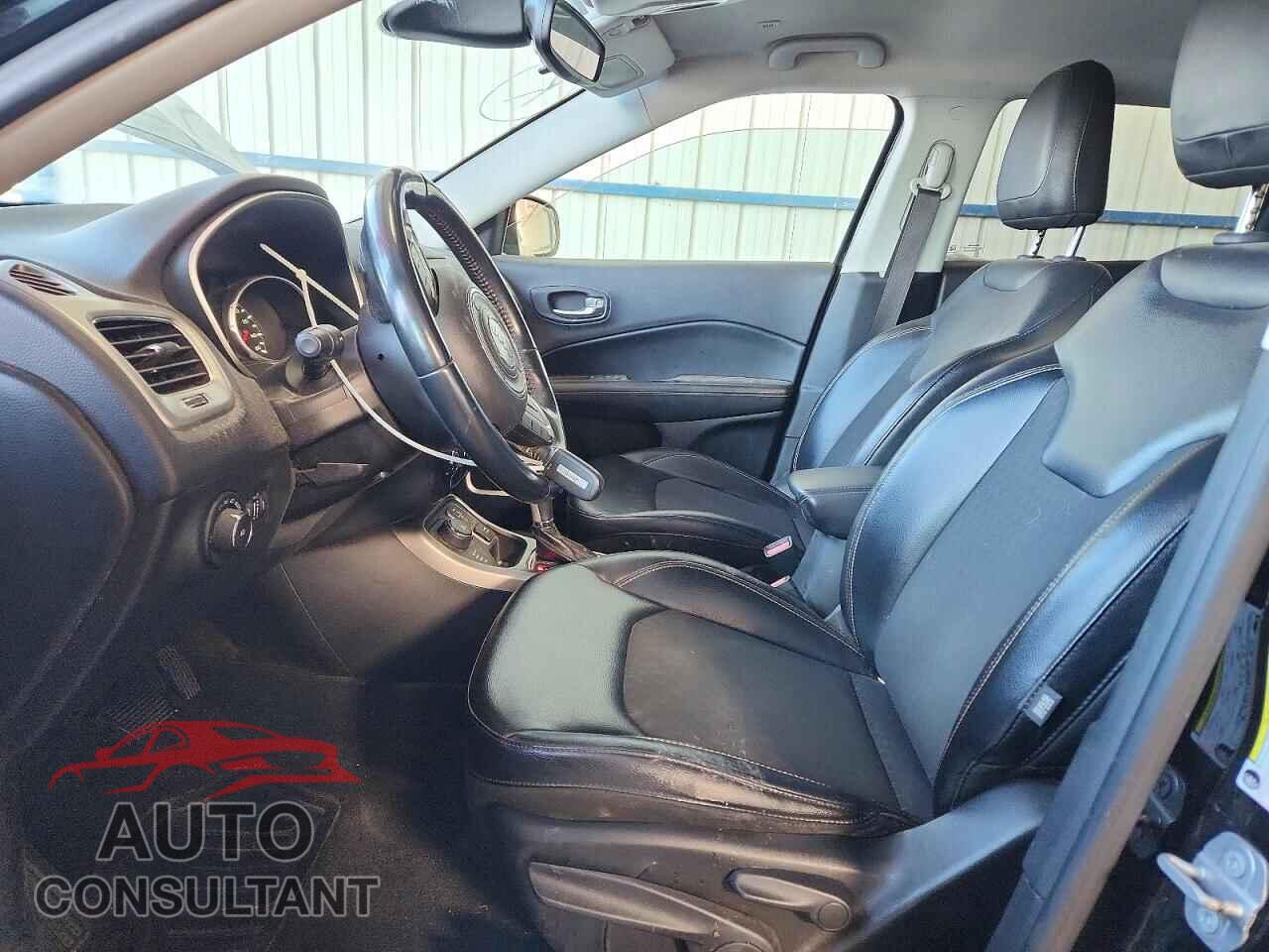 JEEP COMPASS 2018 - 3C4NJDBB3JT107623