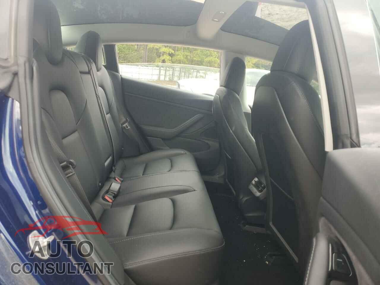 TESLA MODEL 3 2018 - 5YJ3E1EB8JF064708