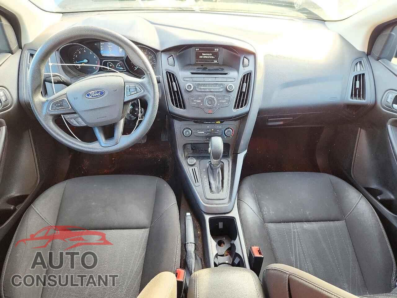 FORD FOCUS 2017 - 1FADP3F24HL308750
