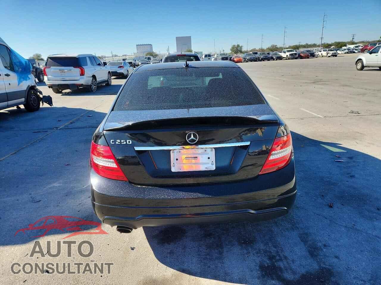 MERCEDES-BENZ C-CLASS 2014 - WDDGF4HB8EA948650