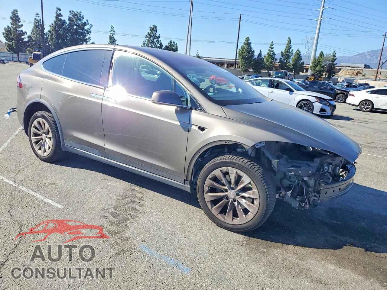 TESLA MODEL X 2016 - 5YJXCBE29GF030010