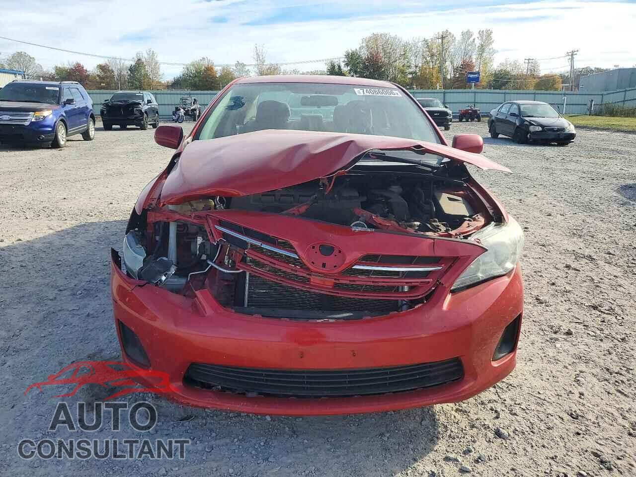 TOYOTA COROLLA 2013 - 2T1BU4EE0DC956955