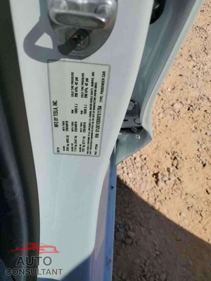 TESLA MODEL 3 2019 - 5YJ3E1EBXKF511704
