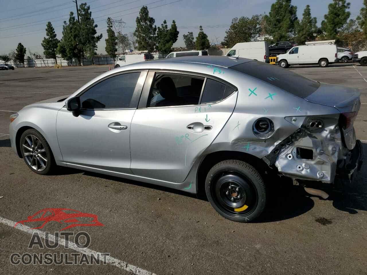 MAZDA 3 2018 - 3MZBN1V3XJM246696