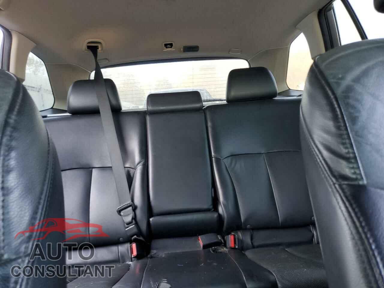 SUBARU OUTBACK 2014 - 4S4BRCLC8E3311604
