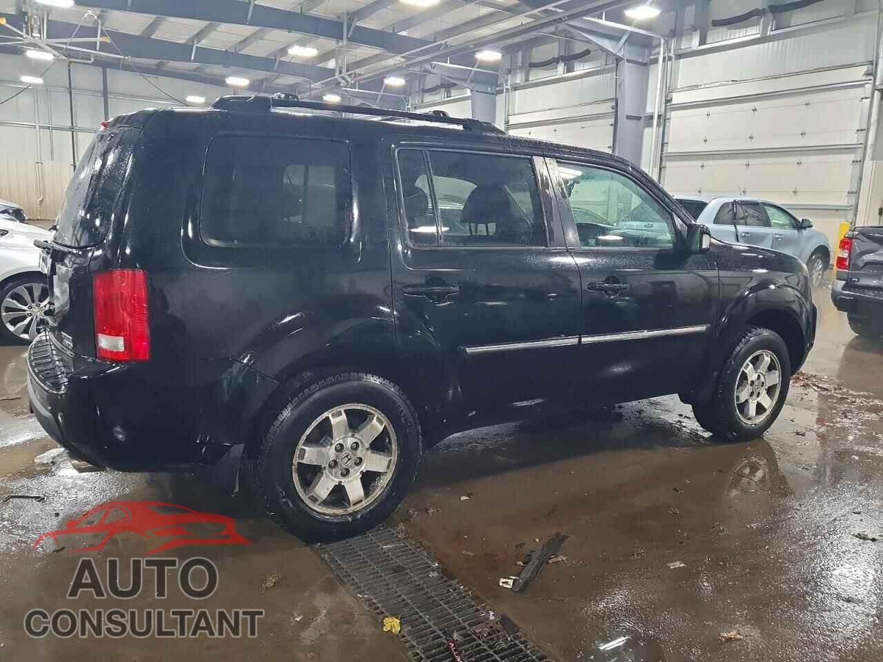 HONDA PILOT 2010 - 5FNYF4H82AB036021