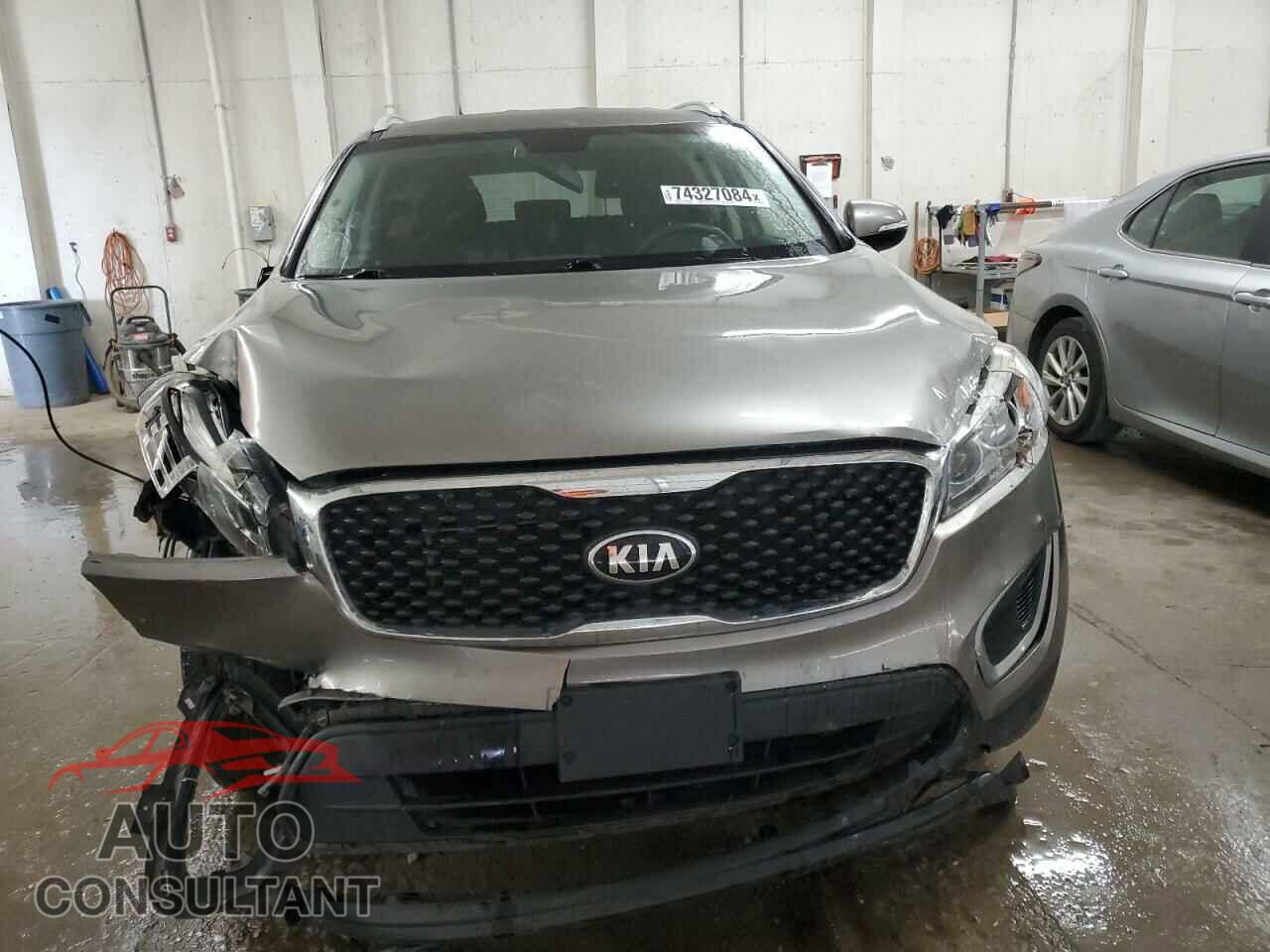 KIA SORENTO 2017 - 5XYPGDA33HG295546