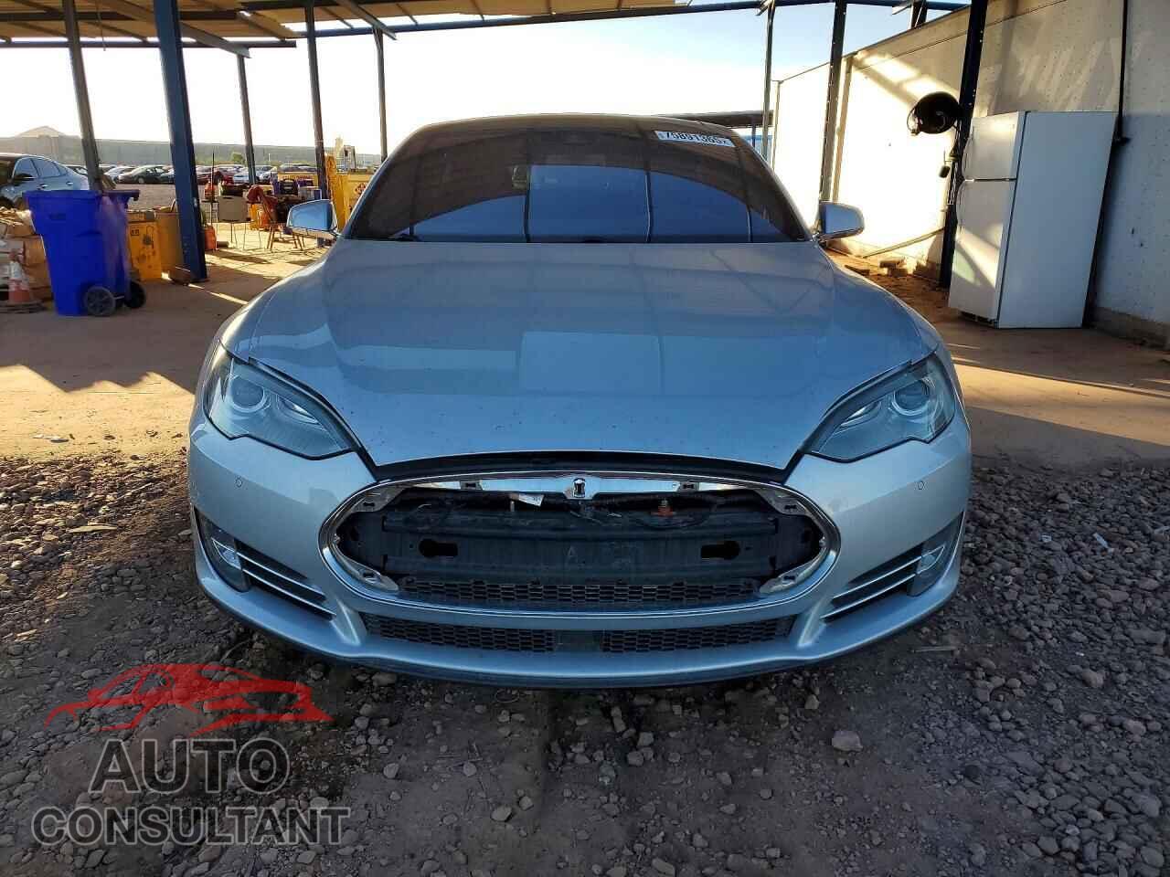 TESLA MODEL S 2014 - 5YJSA1H18EFP58136