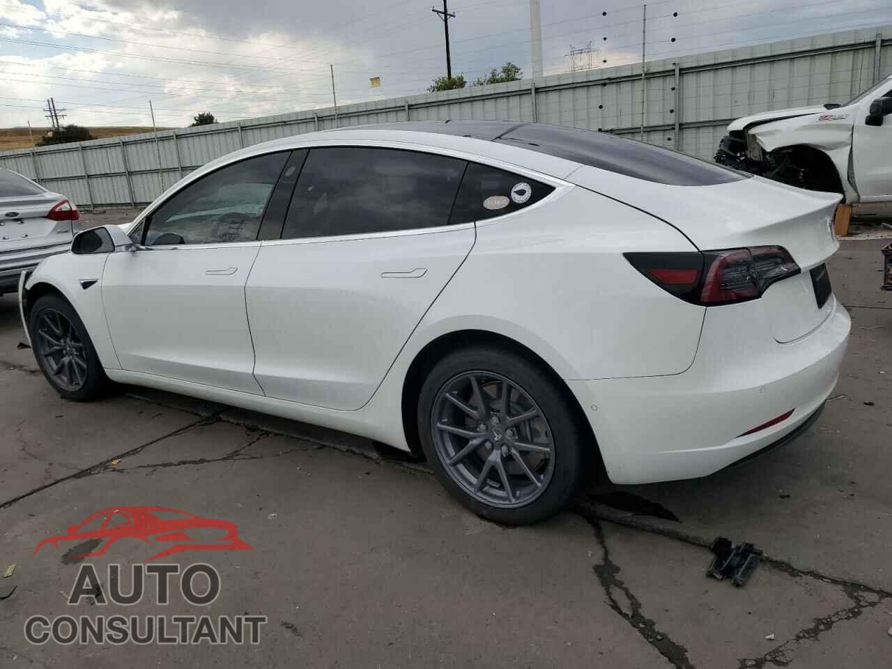 TESLA MODEL 3 2020 - 5YJ3E1EA8LF613558