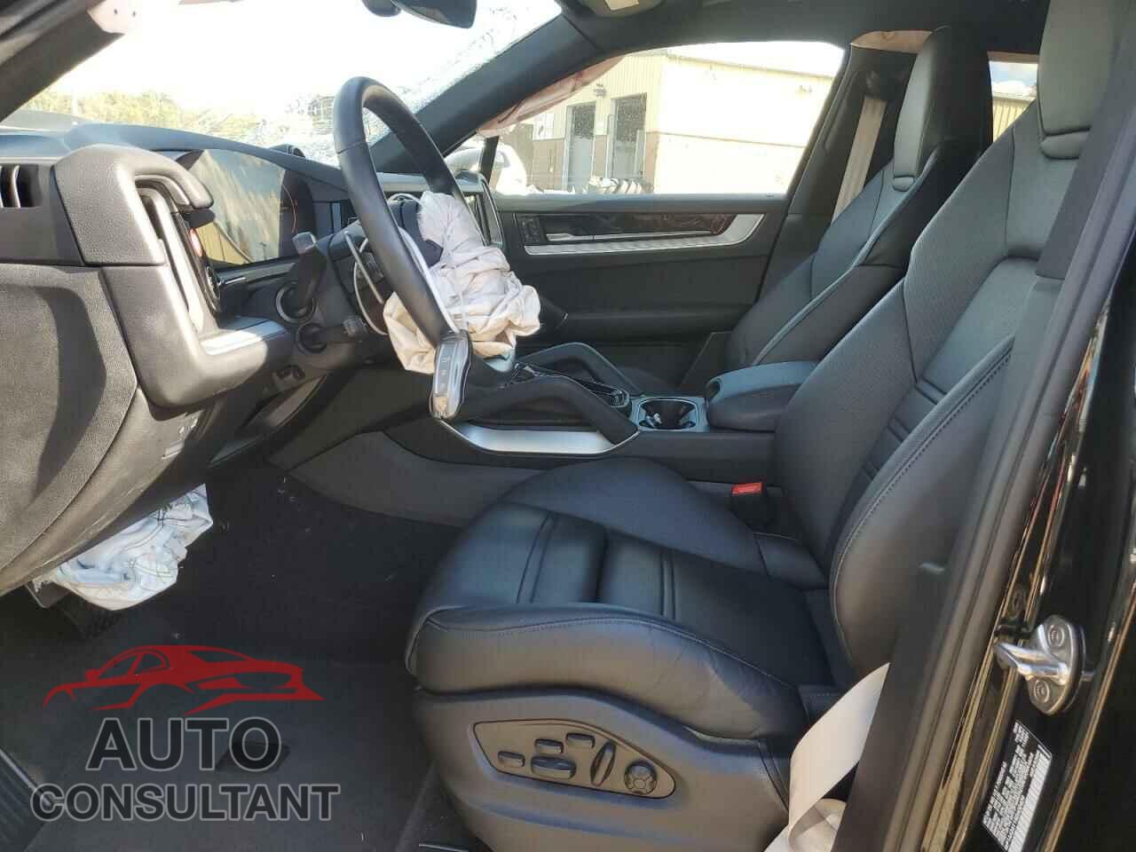 PORSCHE CAYENNE 2024 - WP1AA2AY1RDA02409