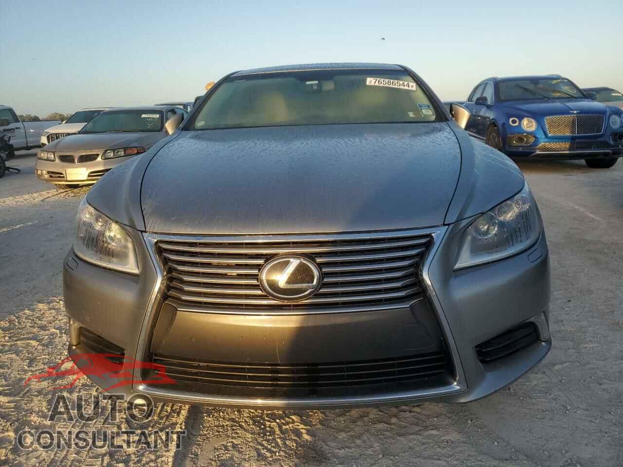 LEXUS LS460 2017 - JTHBL5EF5H5144909