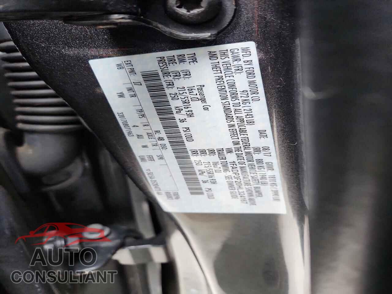 FORD FOCUS 2017 - 1FADP3F20HL324167