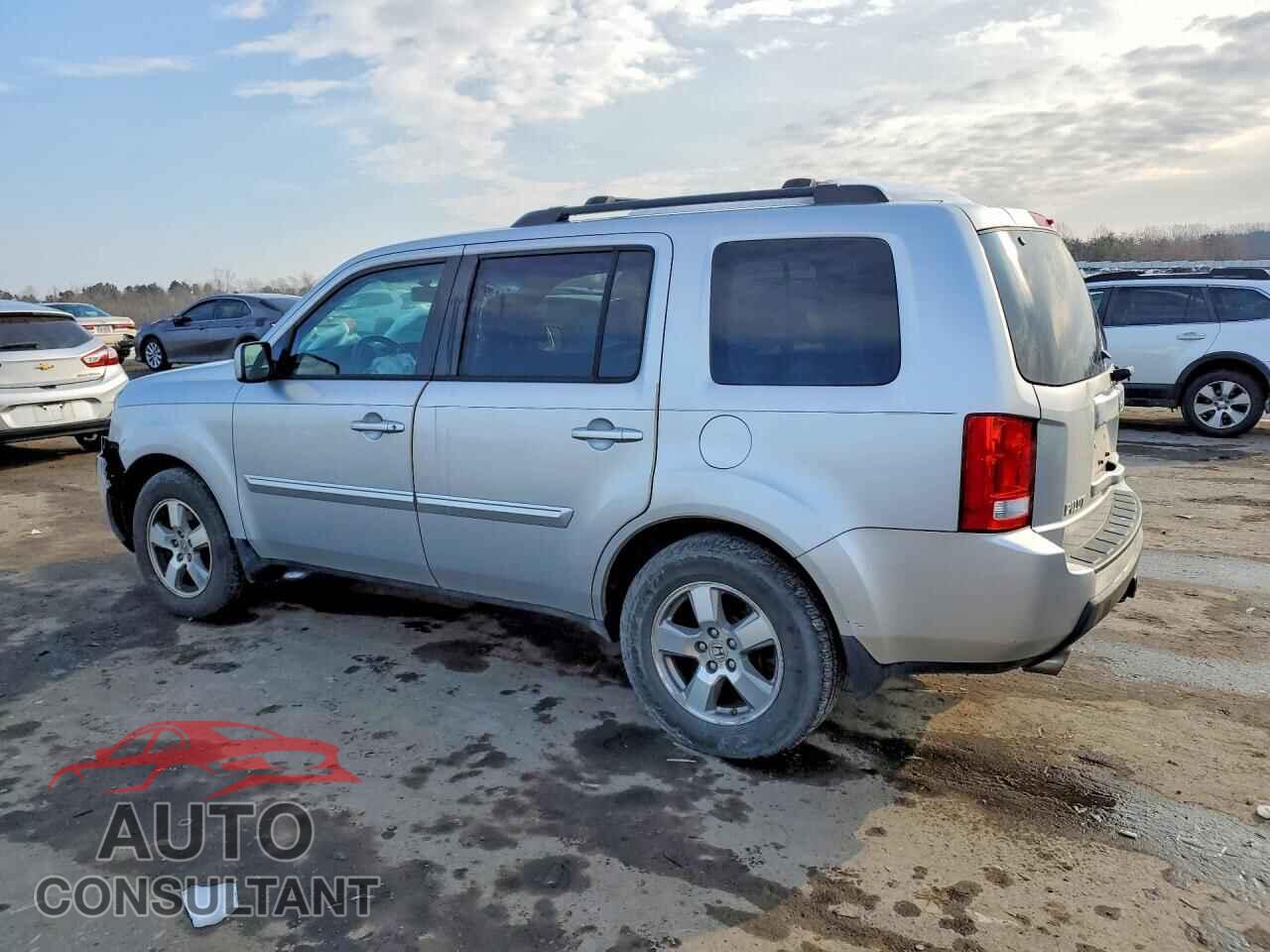 HONDA PILOT 2011 - 5FNYF4H53BB095778