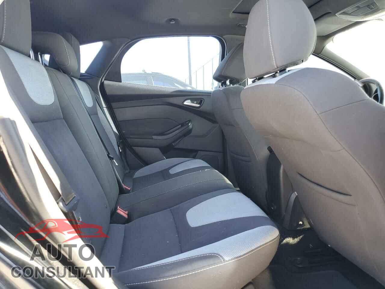 FORD FOCUS 2014 - 1FADP3L98EL459538