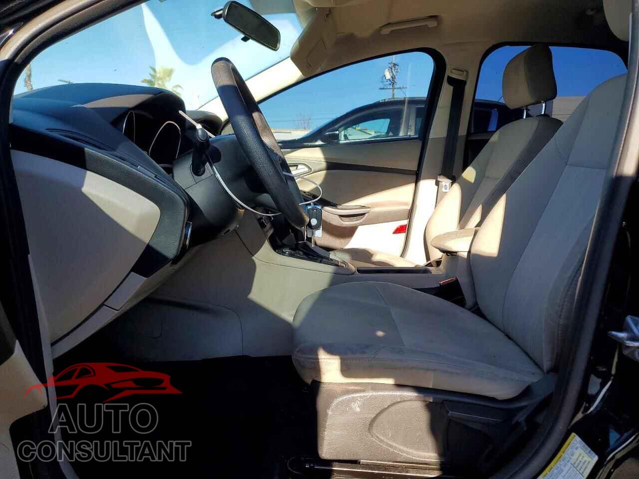 FORD FOCUS 2017 - 1FADP3K26HL265065