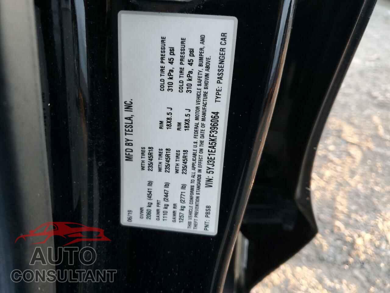 TESLA MODEL 3 2019 - 5YJ3E1EA5KF396064