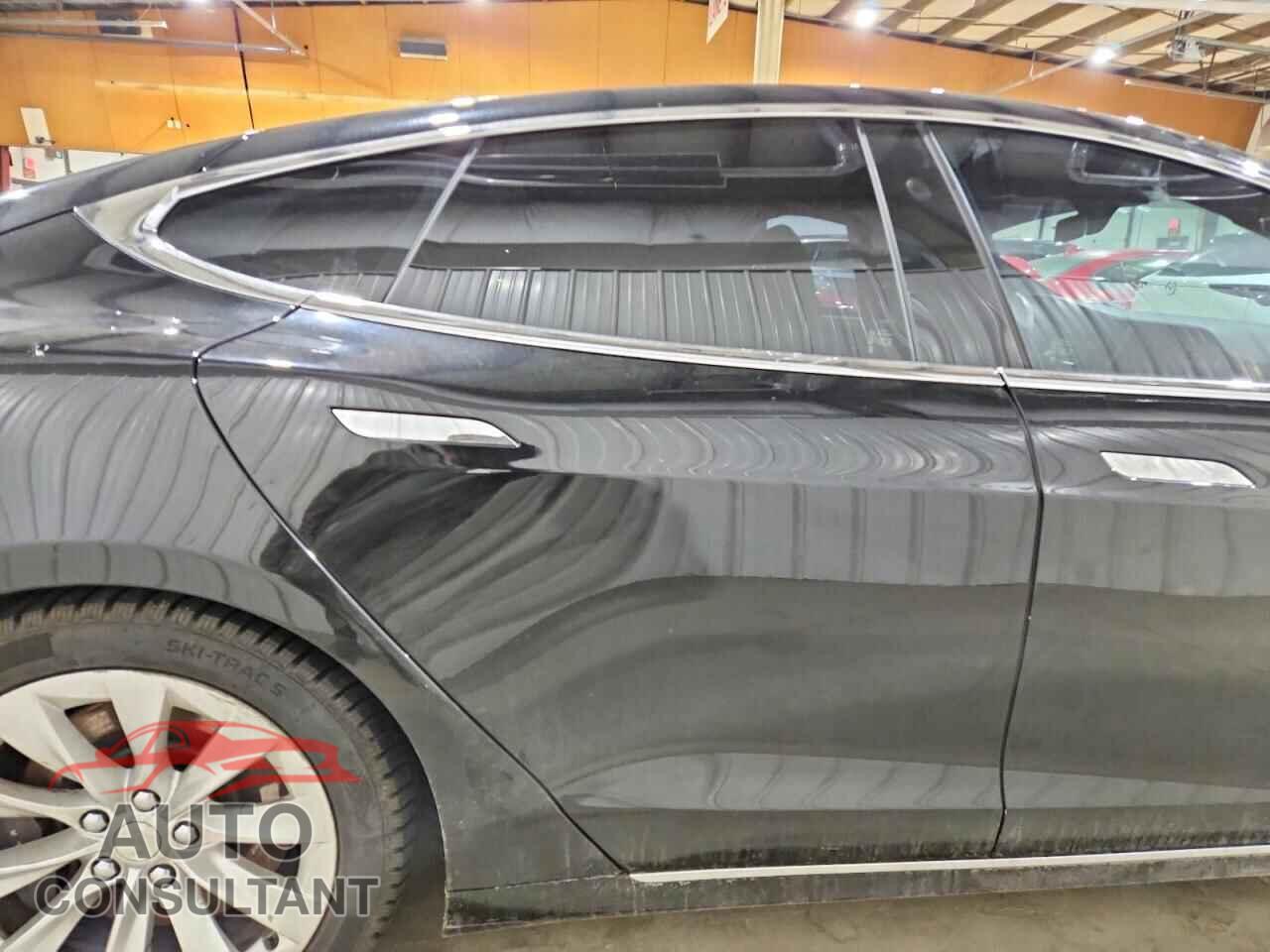 TESLA MODEL S 2018 - 5YJSA1E25JF266770