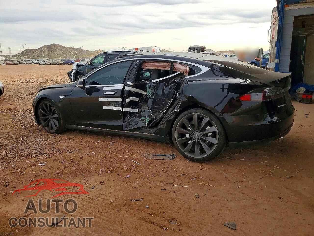 TESLA MODEL S 2015 - 5YJSA4H19FF083920