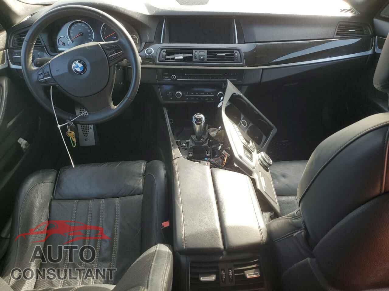 BMW M5 2014 - WBSFV9C56ED097642