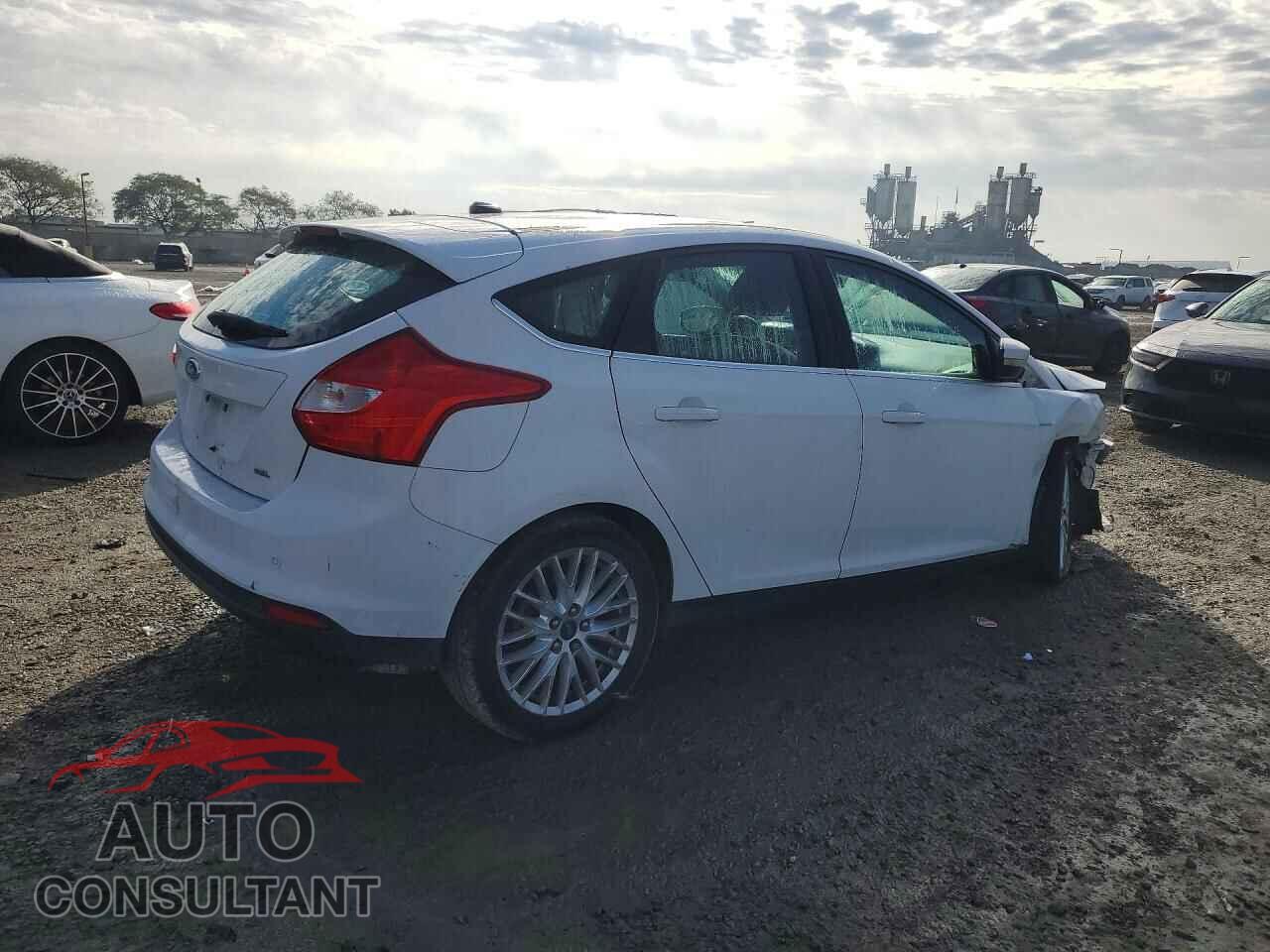 FORD FOCUS 2012 - 1FAHP3M25CL305000