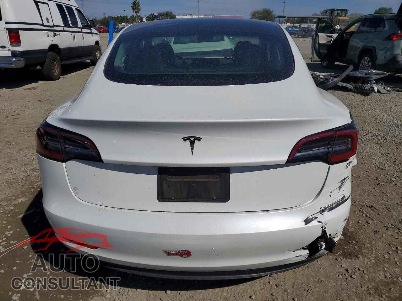 TESLA MODEL 3 2023 - 5YJ3E1EA0PF457652