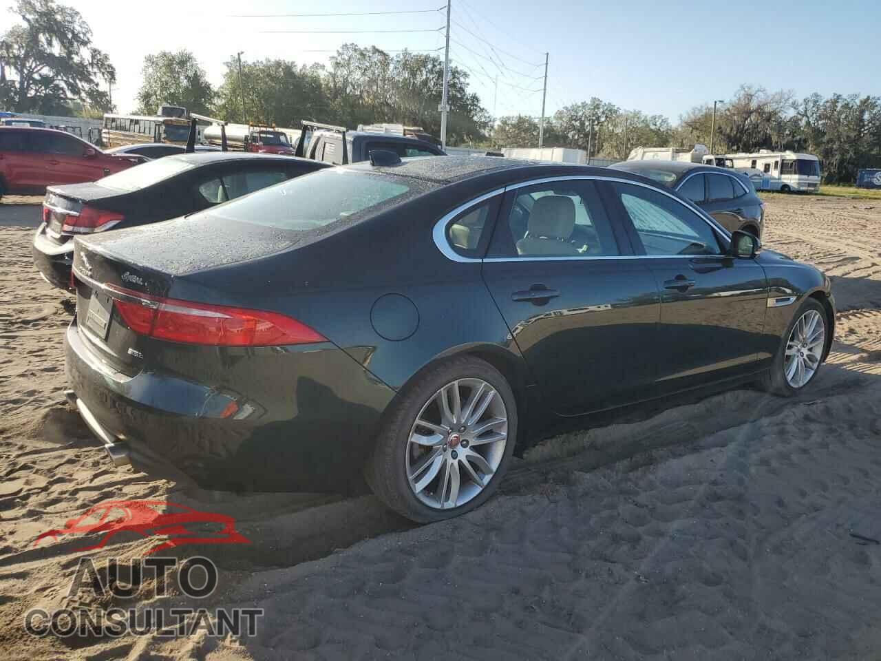 JAGUAR XF 2017 - SAJBE4BV1HCY30847