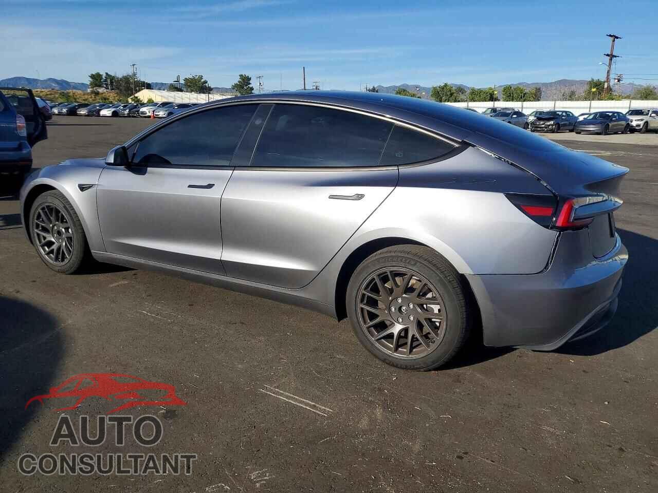 TESLA MODEL 3 2025 - 5YJ3E1EA2SF057438