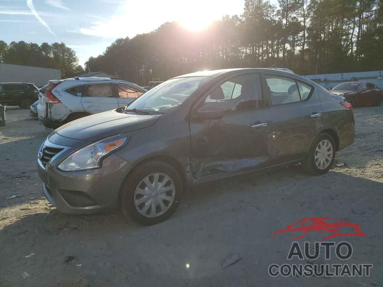 NISSAN VERSA 2018 - 3N1CN7AP8JL862649