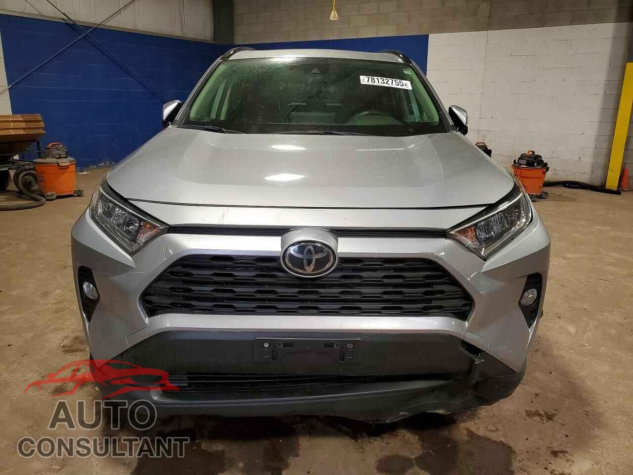TOYOTA RAV4 2019 - JTMP1RFV5KD502842