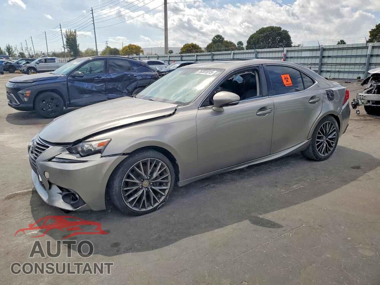 LEXUS IS 2015 - JTHBF1D21F5057309
