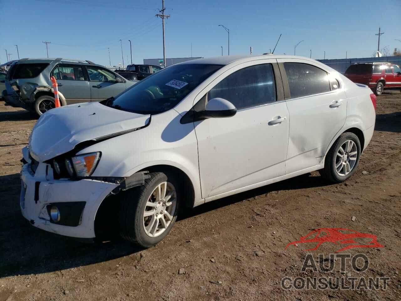 CHEVROLET SONIC 2015 - 1G1JC5SH2F4120727