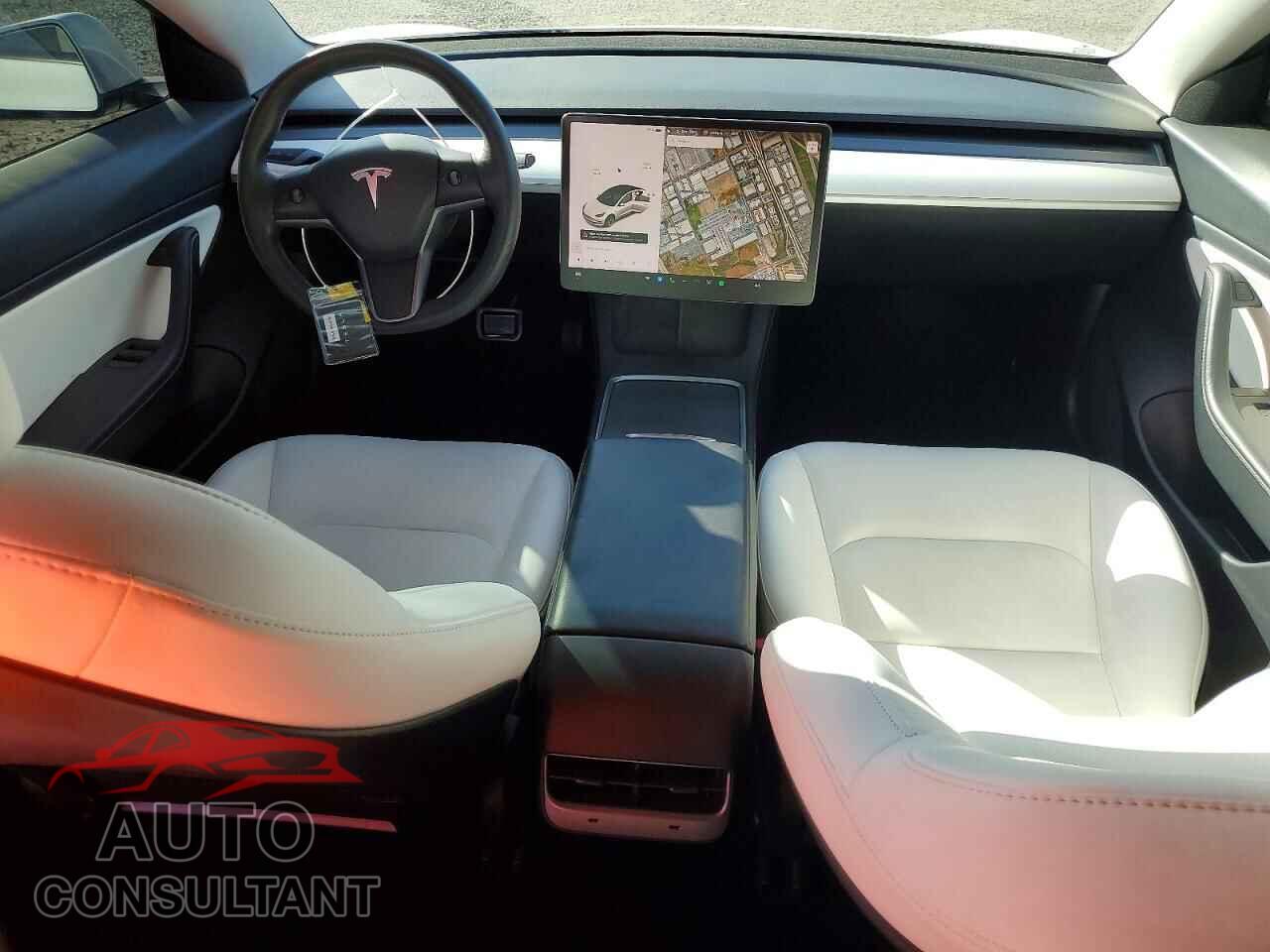 TESLA MODEL 3 2021 - 5YJ3E1EB0MF903402