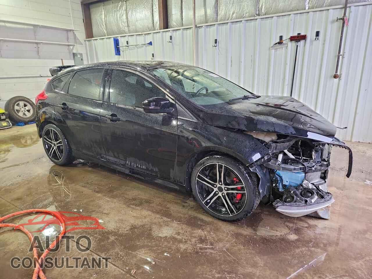 FORD FOCUS 2018 - 1FADP3L98JL243473